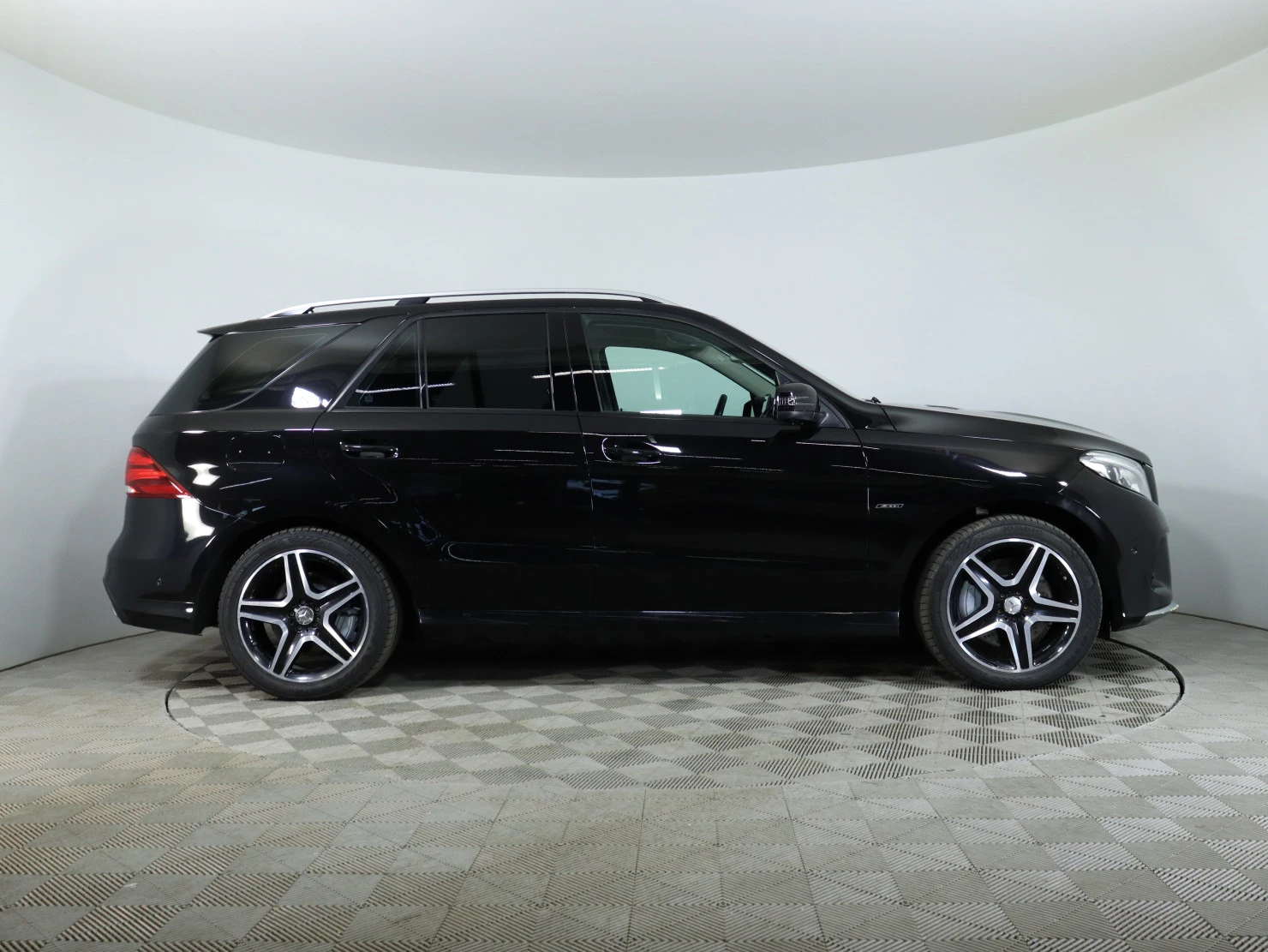 Mercedes-Benz GLE, 2016