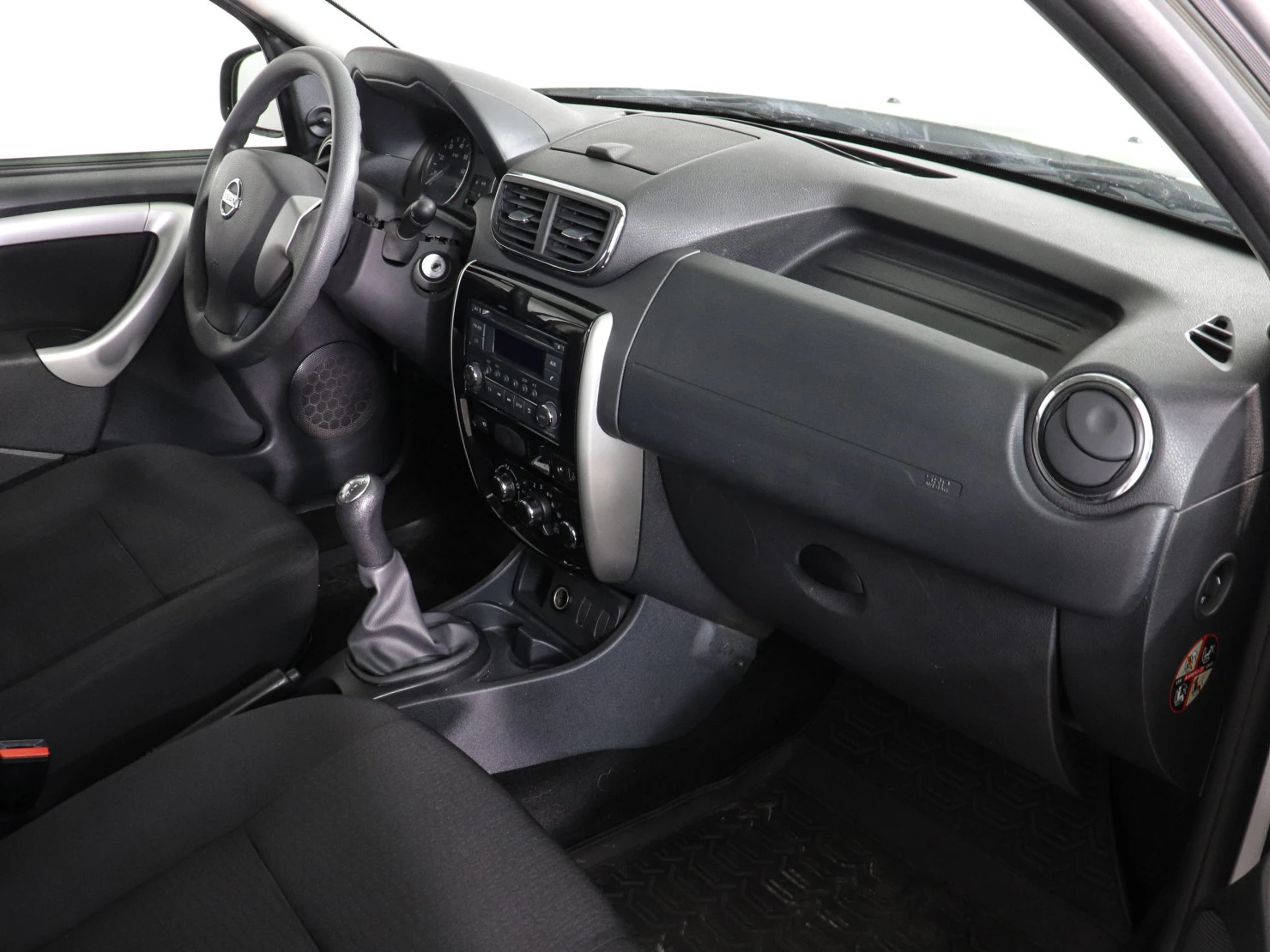 Nissan Terrano, 2015