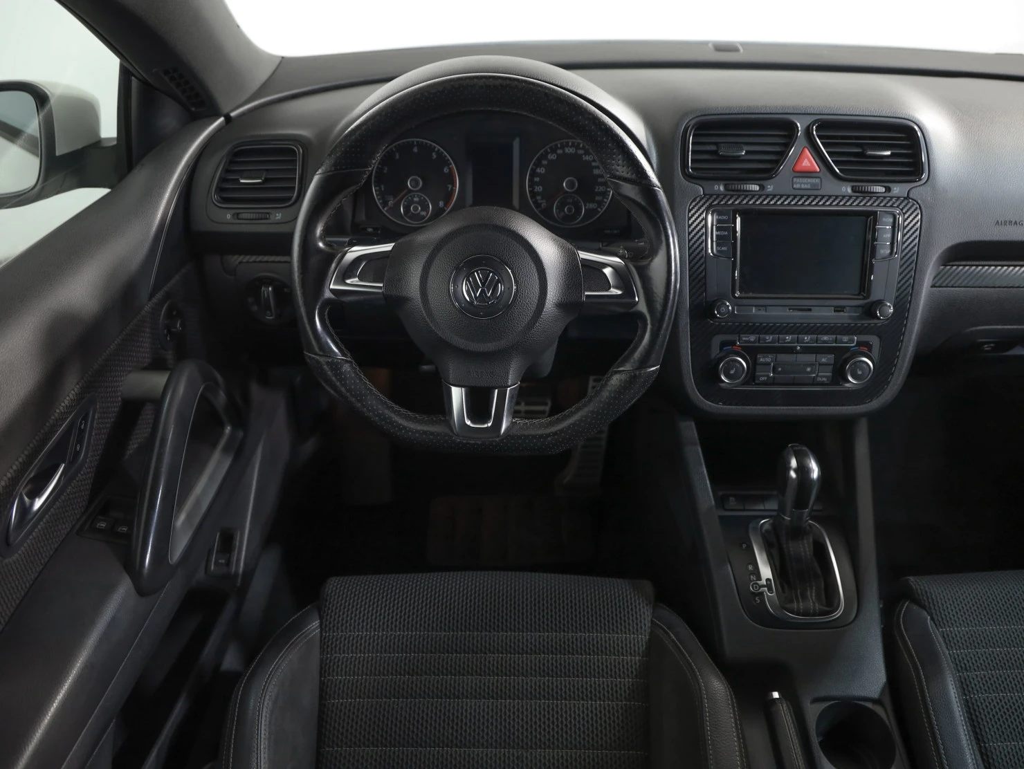 Volkswagen Scirocco, 2011