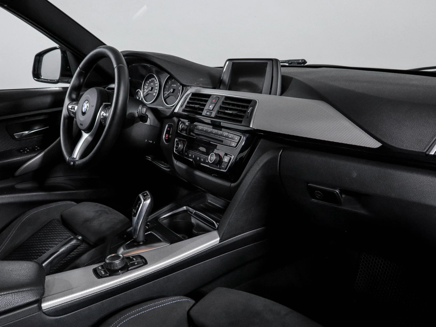 BMW 3 серии, 2016