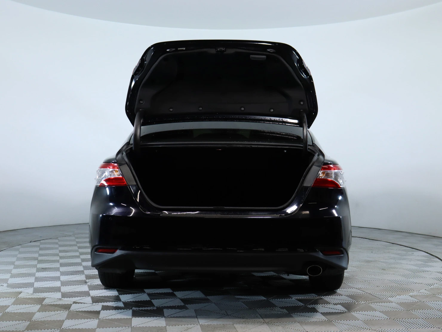 Toyota Camry, 2019