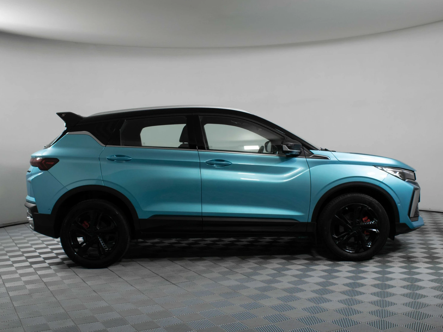 Geely Coolray, 2024