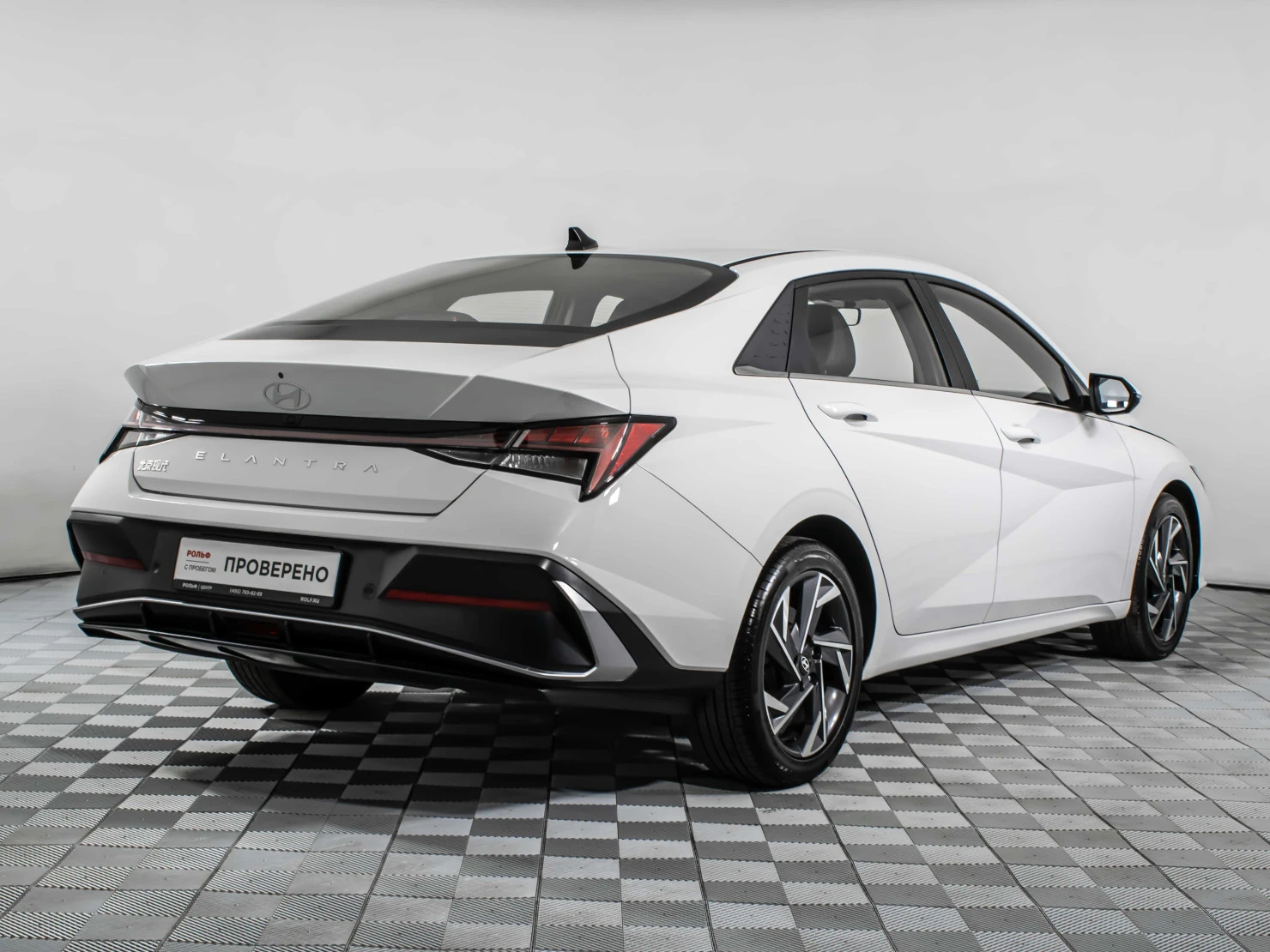 Hyundai Elantra, 2024