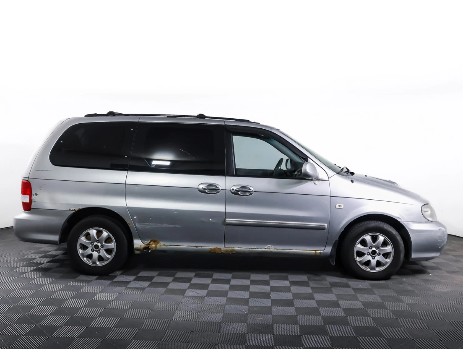 Kia Carnival, 2005
