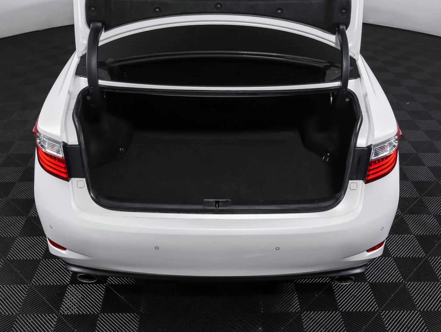 Lexus ES, 2015