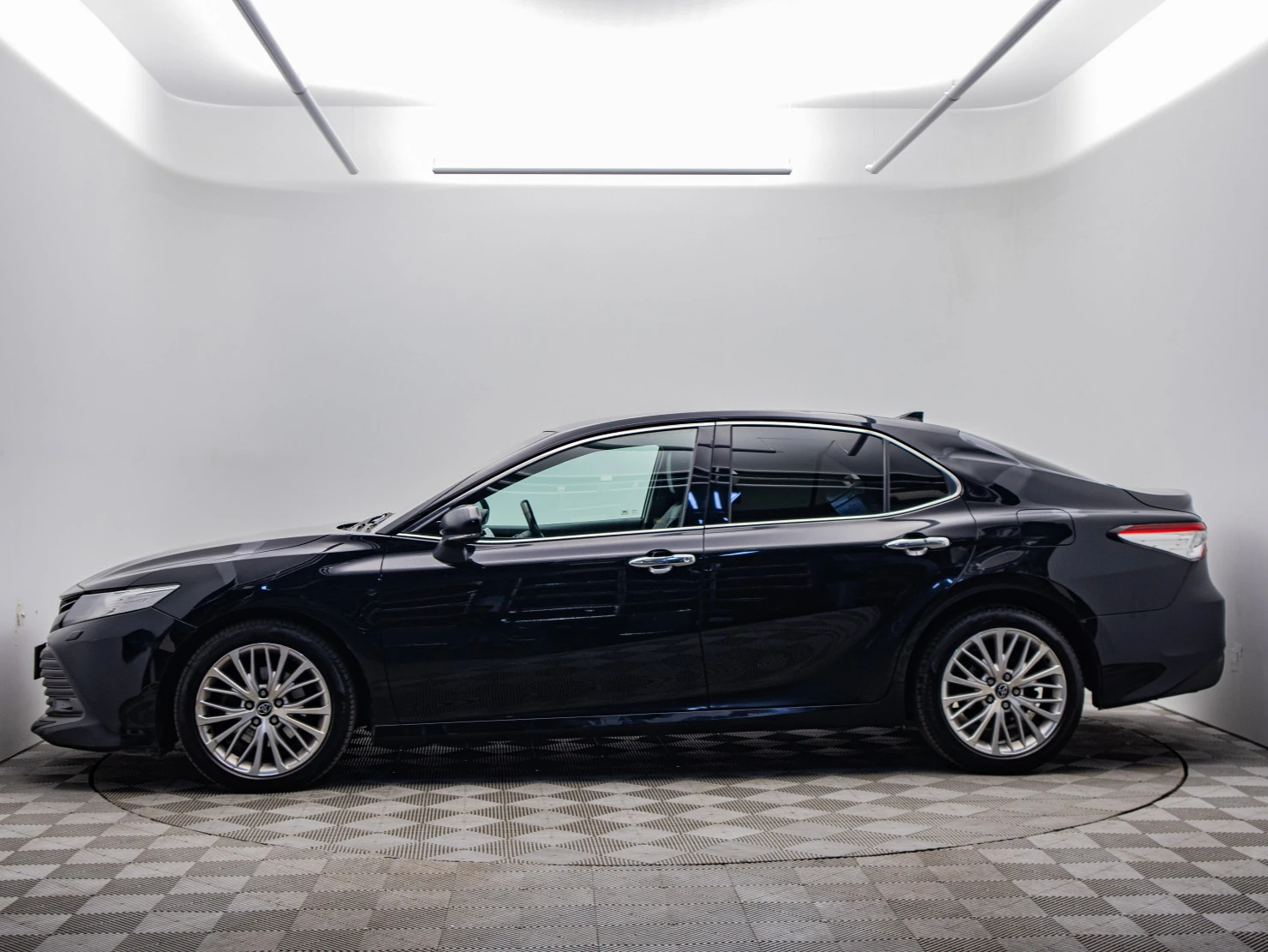 Toyota Camry, 2018