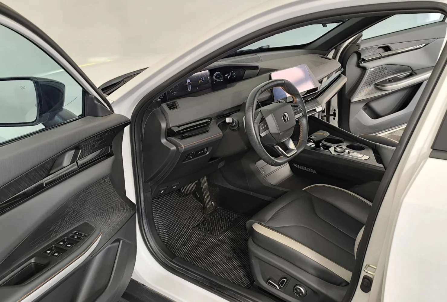 Changan UNI-V, 2023