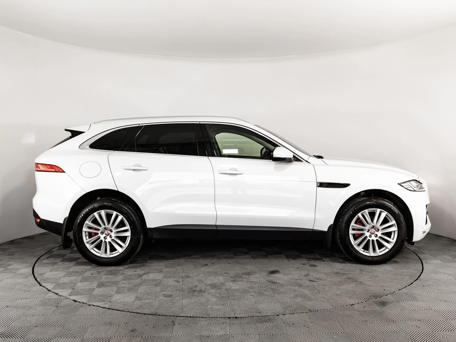Jaguar F-PACE, 2017