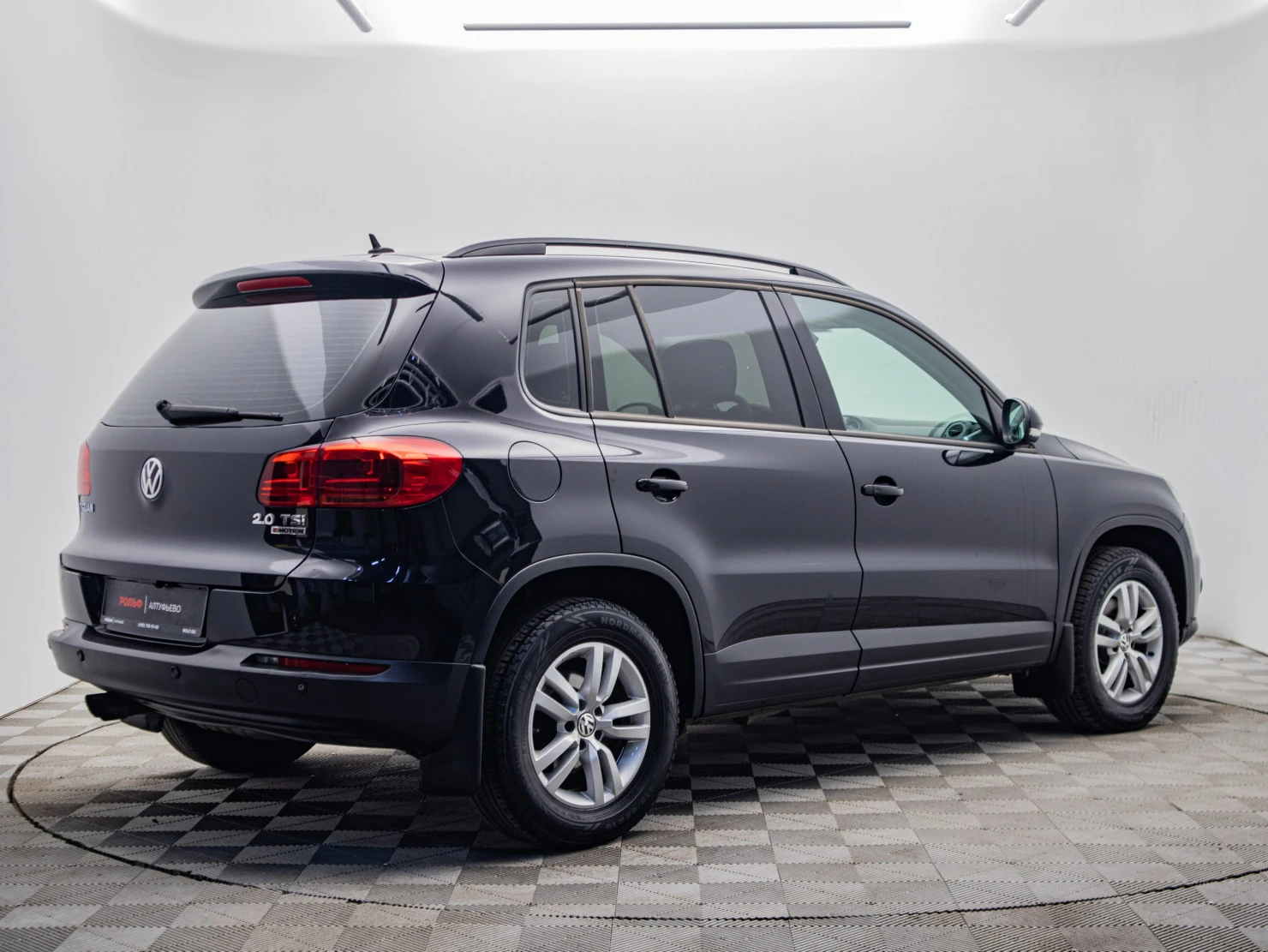 Volkswagen Tiguan, 2015