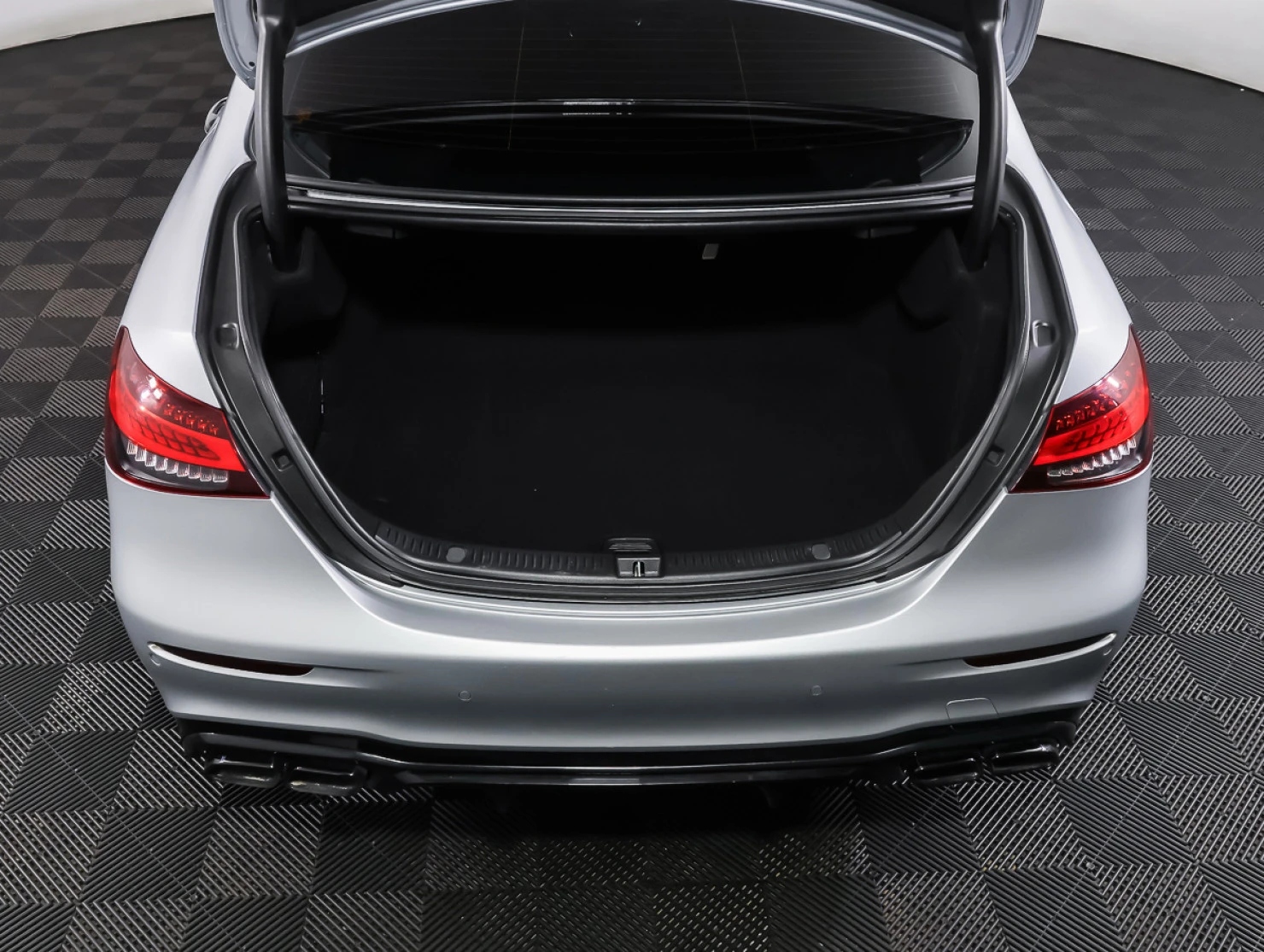 Mercedes-Benz E-Класс, 2020