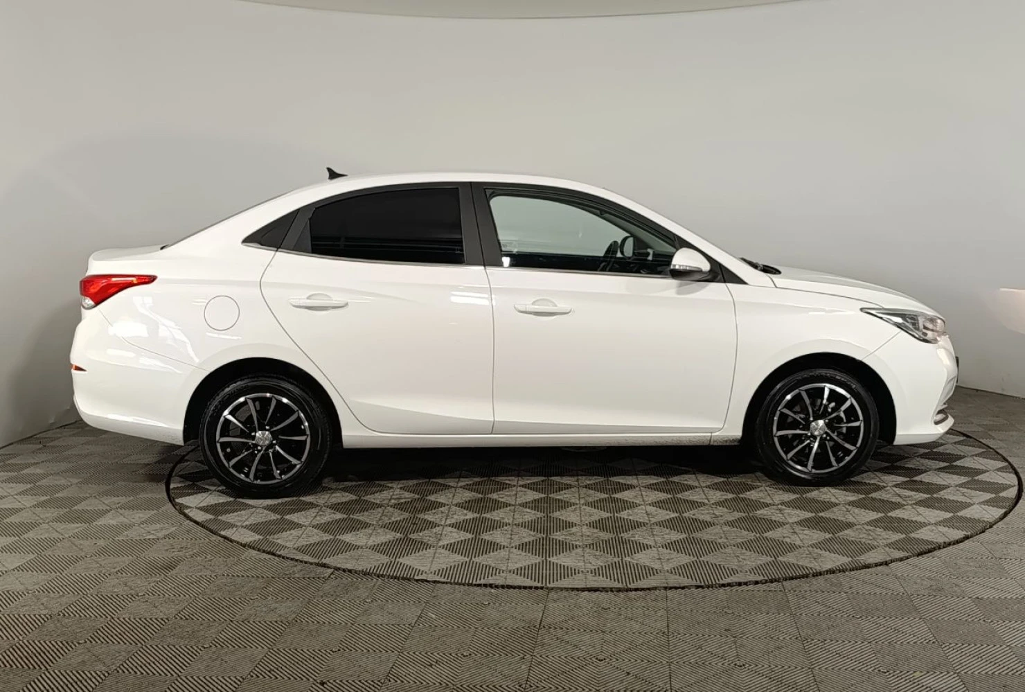 Changan Alsvin, 2023