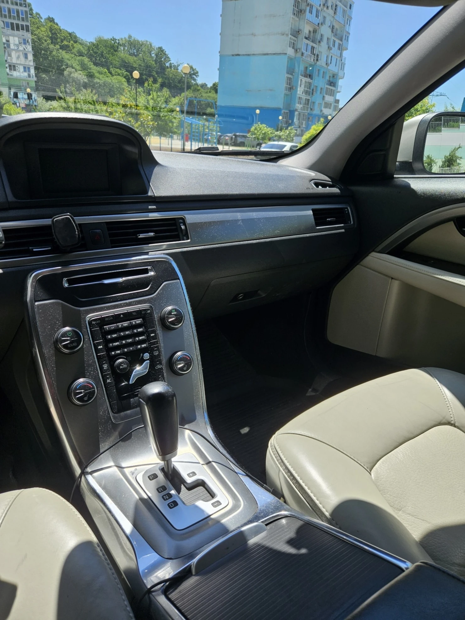 Volvo XC70, 2011