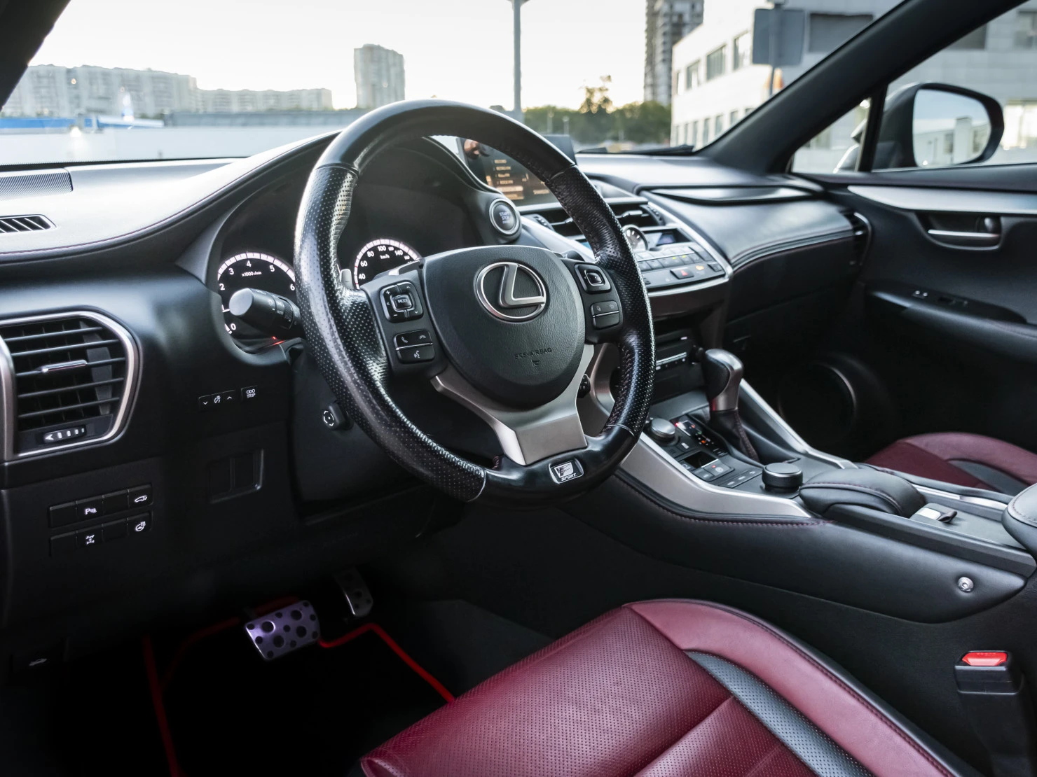 Lexus NX, 2016