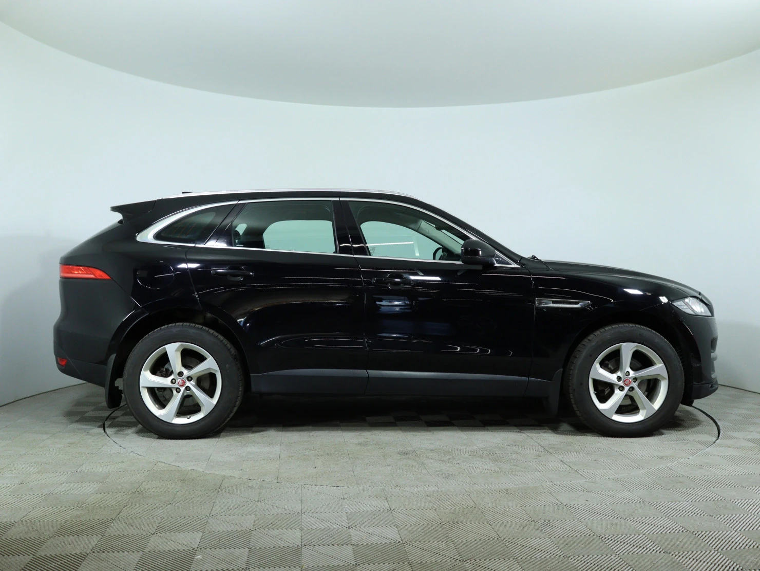 Jaguar F-PACE, 2017