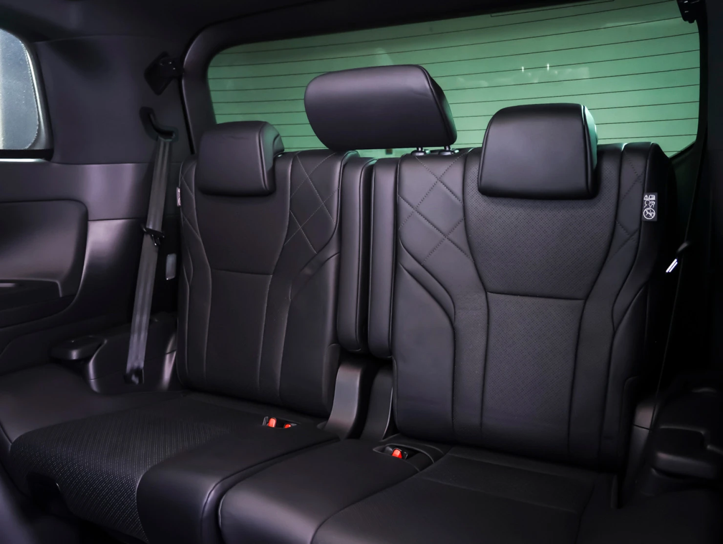 Toyota Alphard, 2023