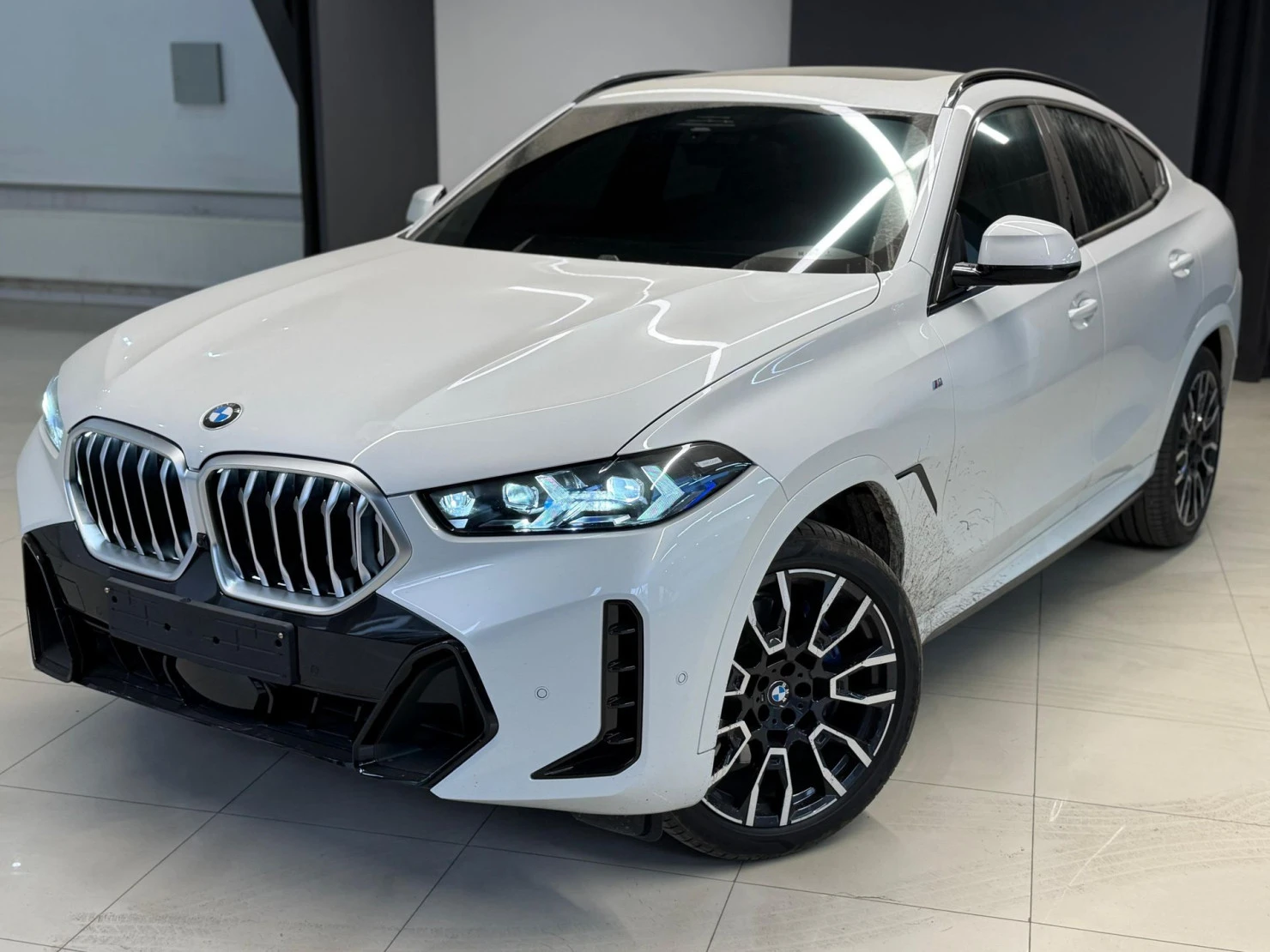 BMW X6, 2025