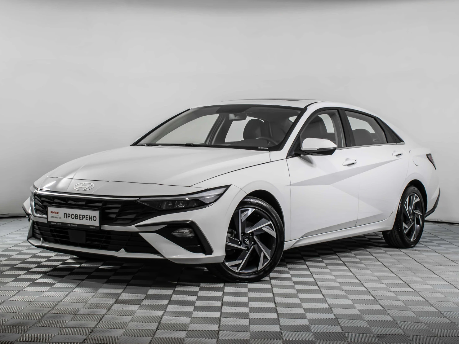 Hyundai Elantra, 2024