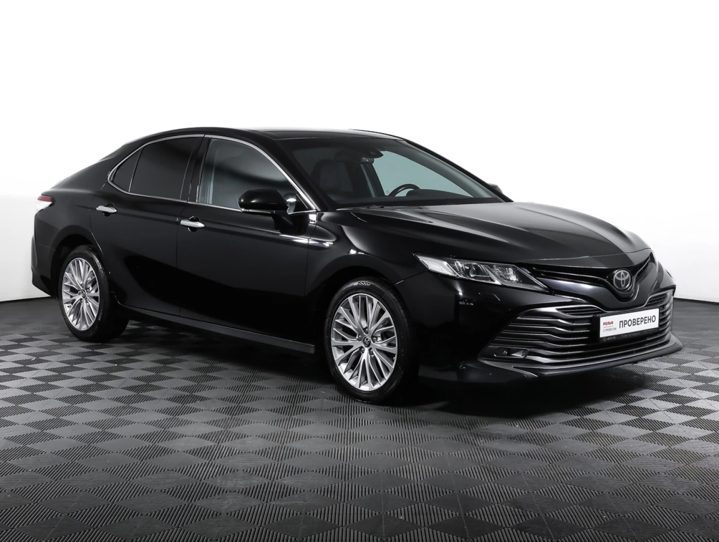 Toyota Camry, 2019