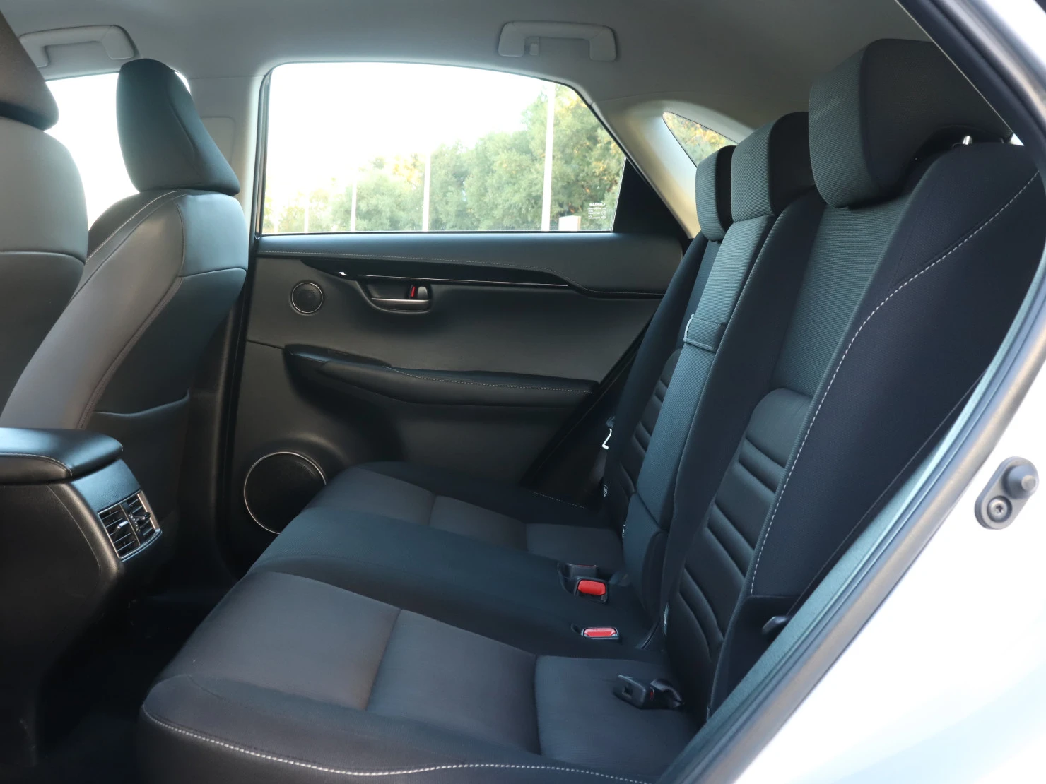 Lexus NX, 2015