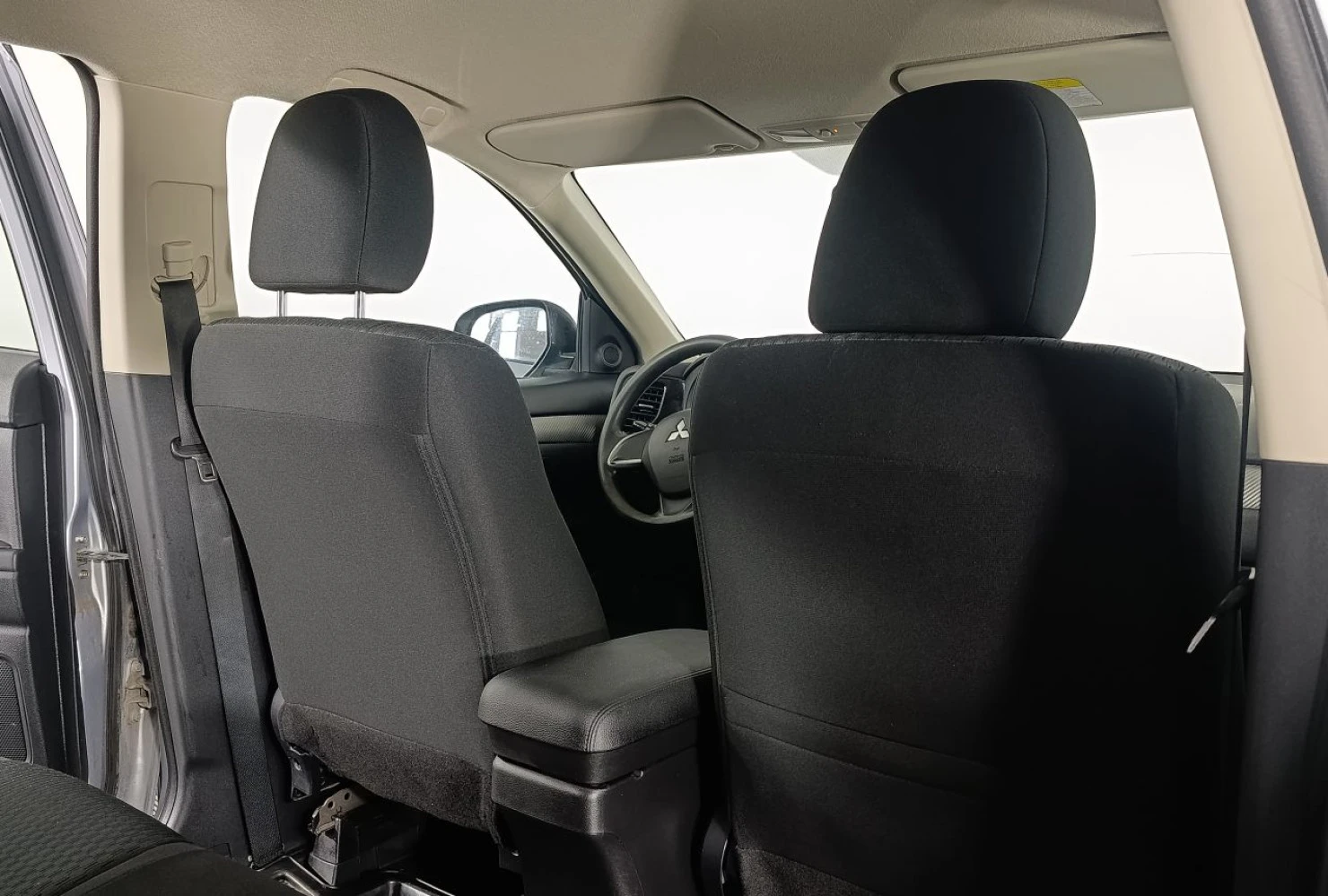 Mitsubishi OUTLANDER, 2012