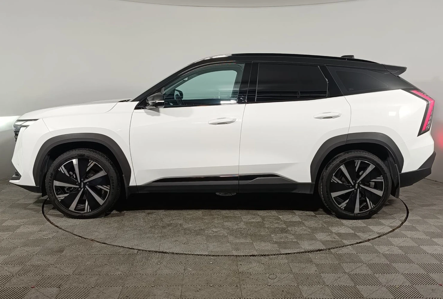 Geely Atlas, 2024