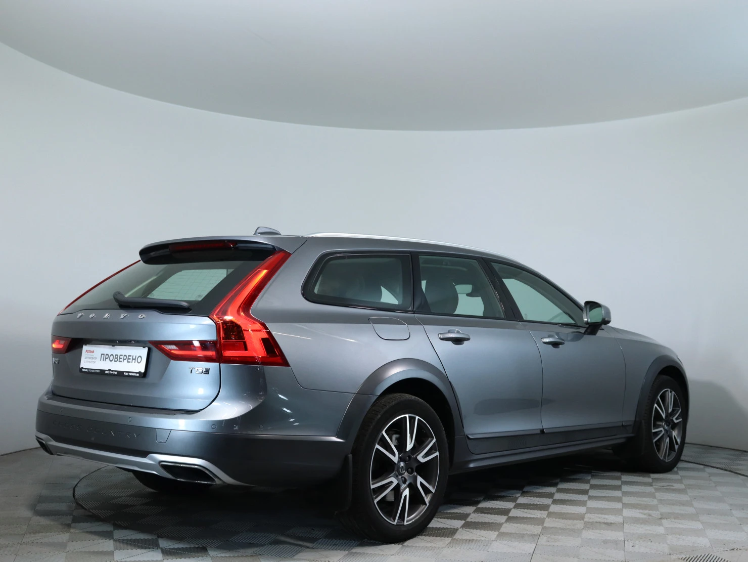 Volvo V90 Cross Country, 2019