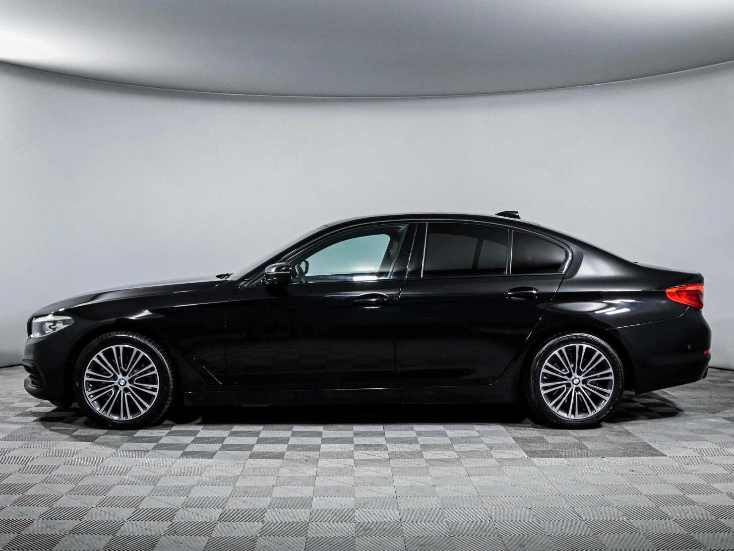 BMW 5 серии, 2020