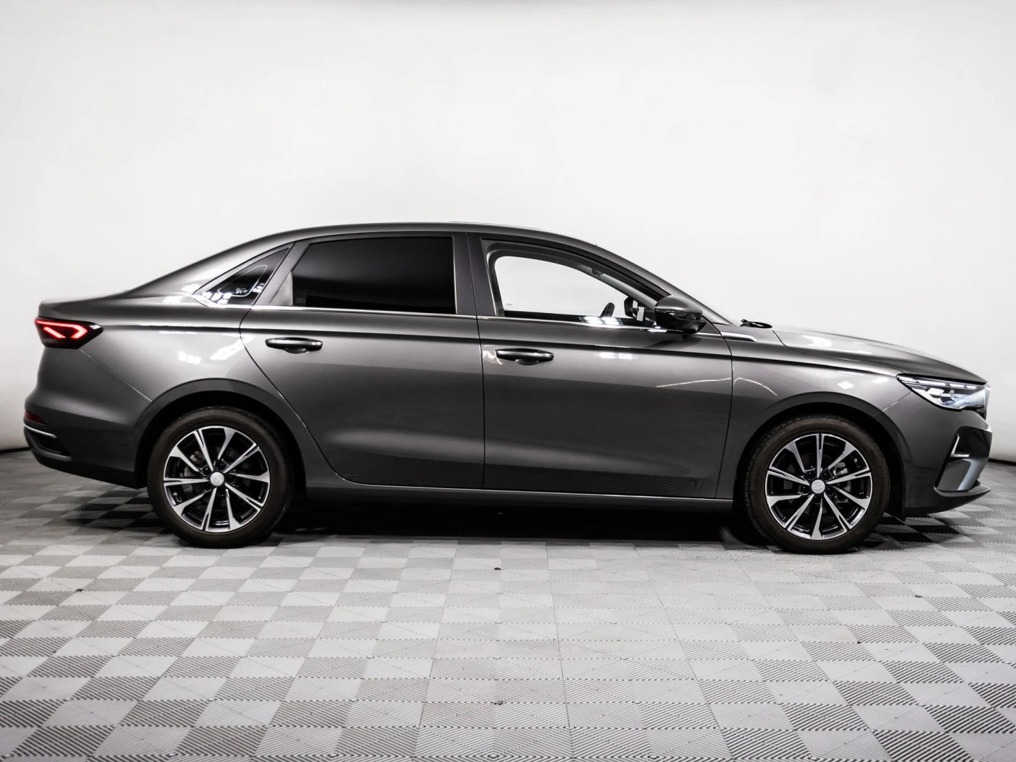 Geely Emgrand, 2024