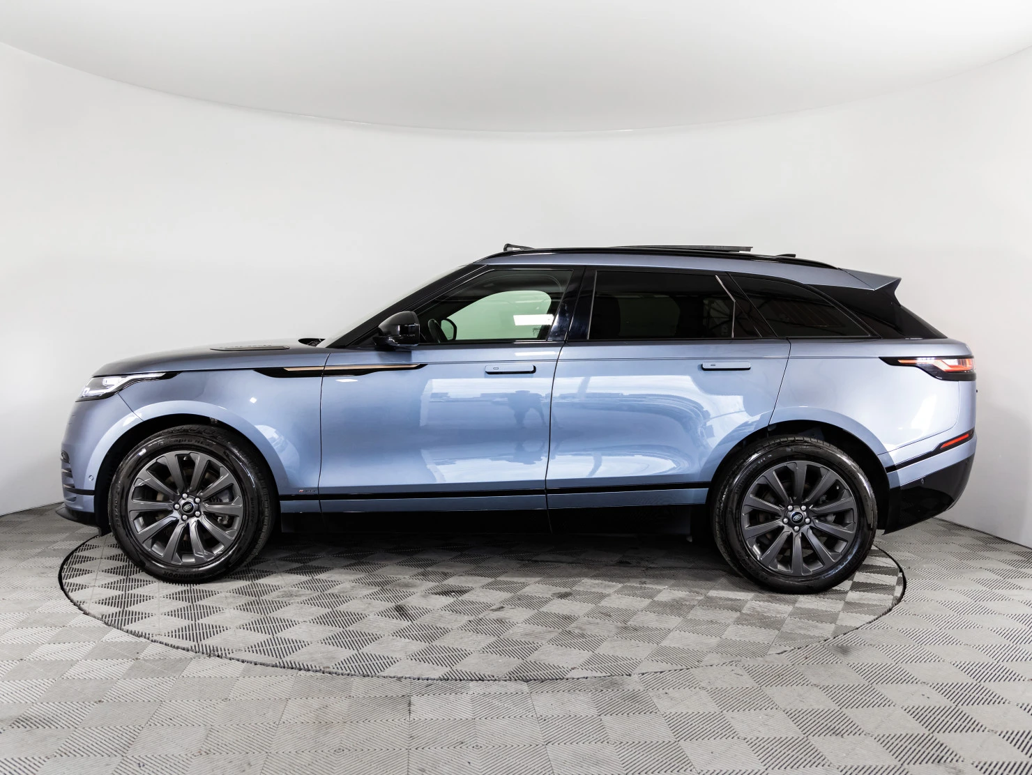 Land Rover Range Rover Velar, 2020