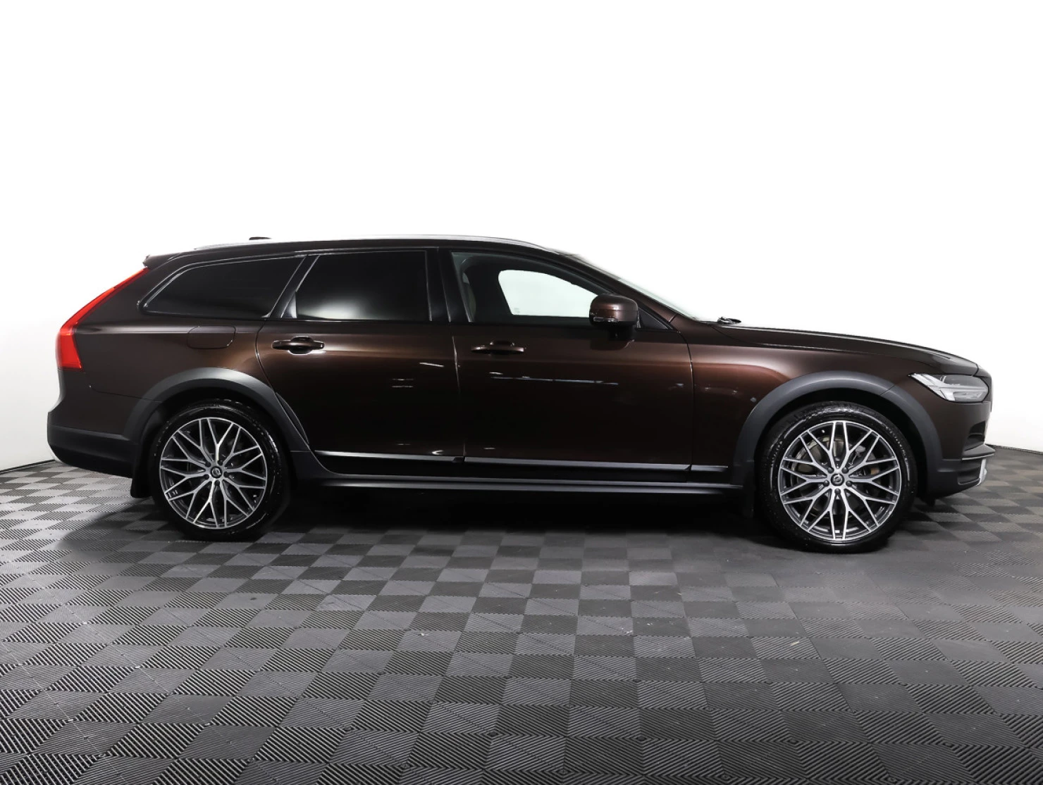 Volvo V90 Cross Country, 2019