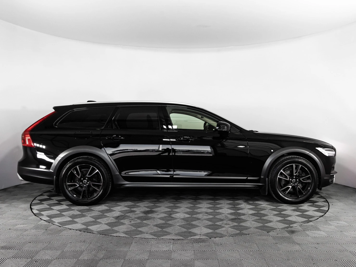 Volvo V90 Cross Country, 2018