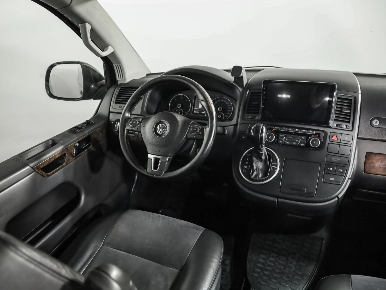 Volkswagen Multivan, 2011