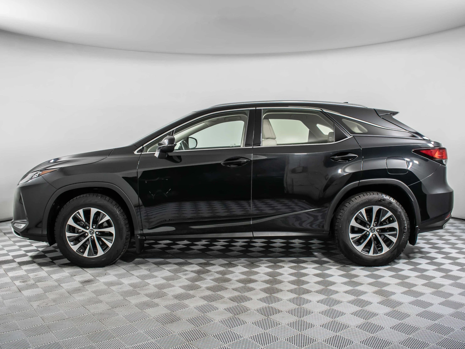 Lexus RX, 2021