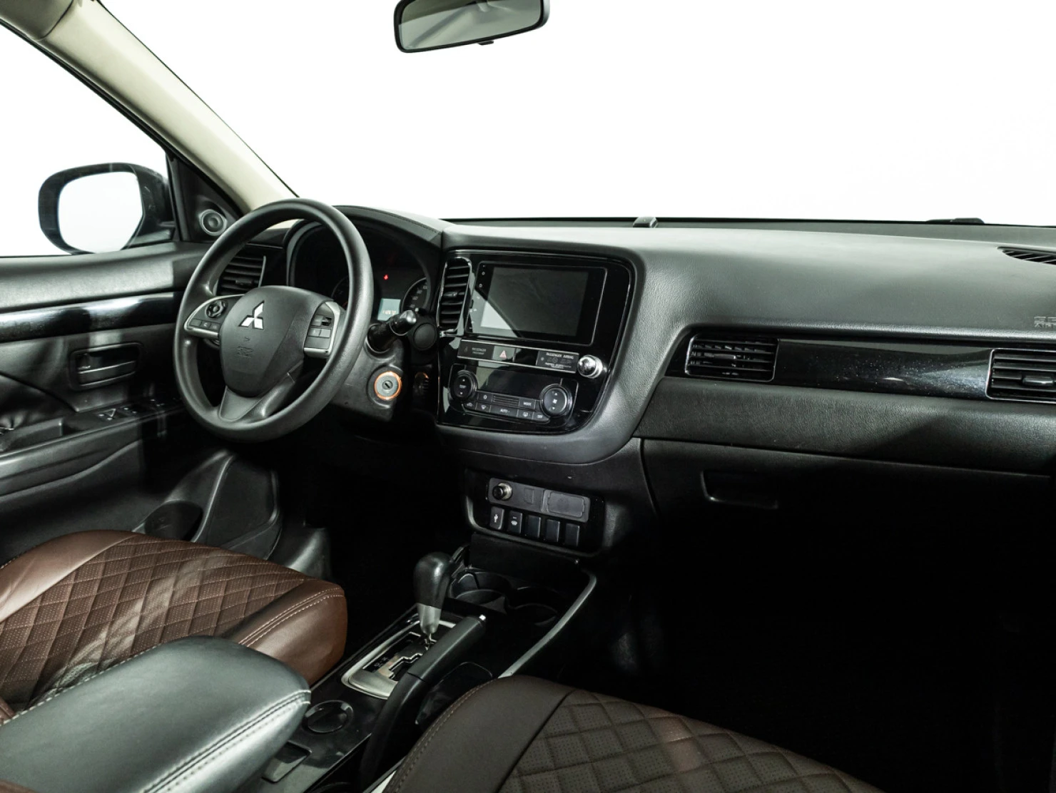 Mitsubishi OUTLANDER, 2019