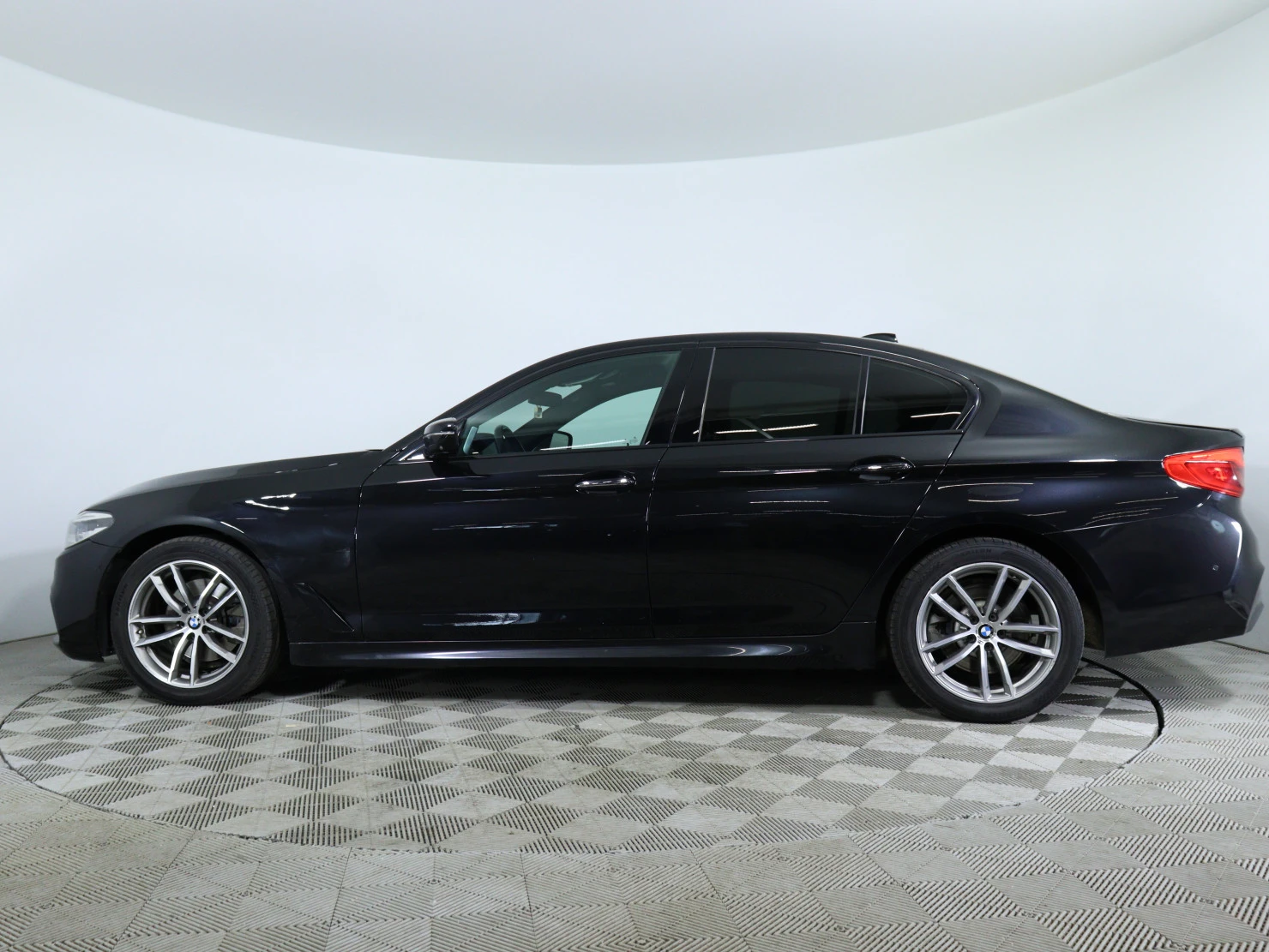 BMW 5 серии, 2017