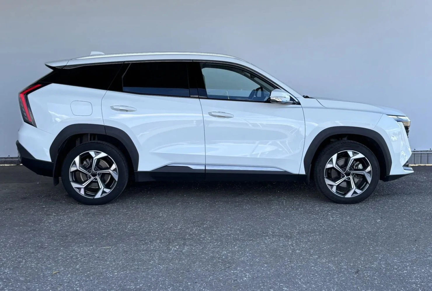 Geely Atlas, 2023