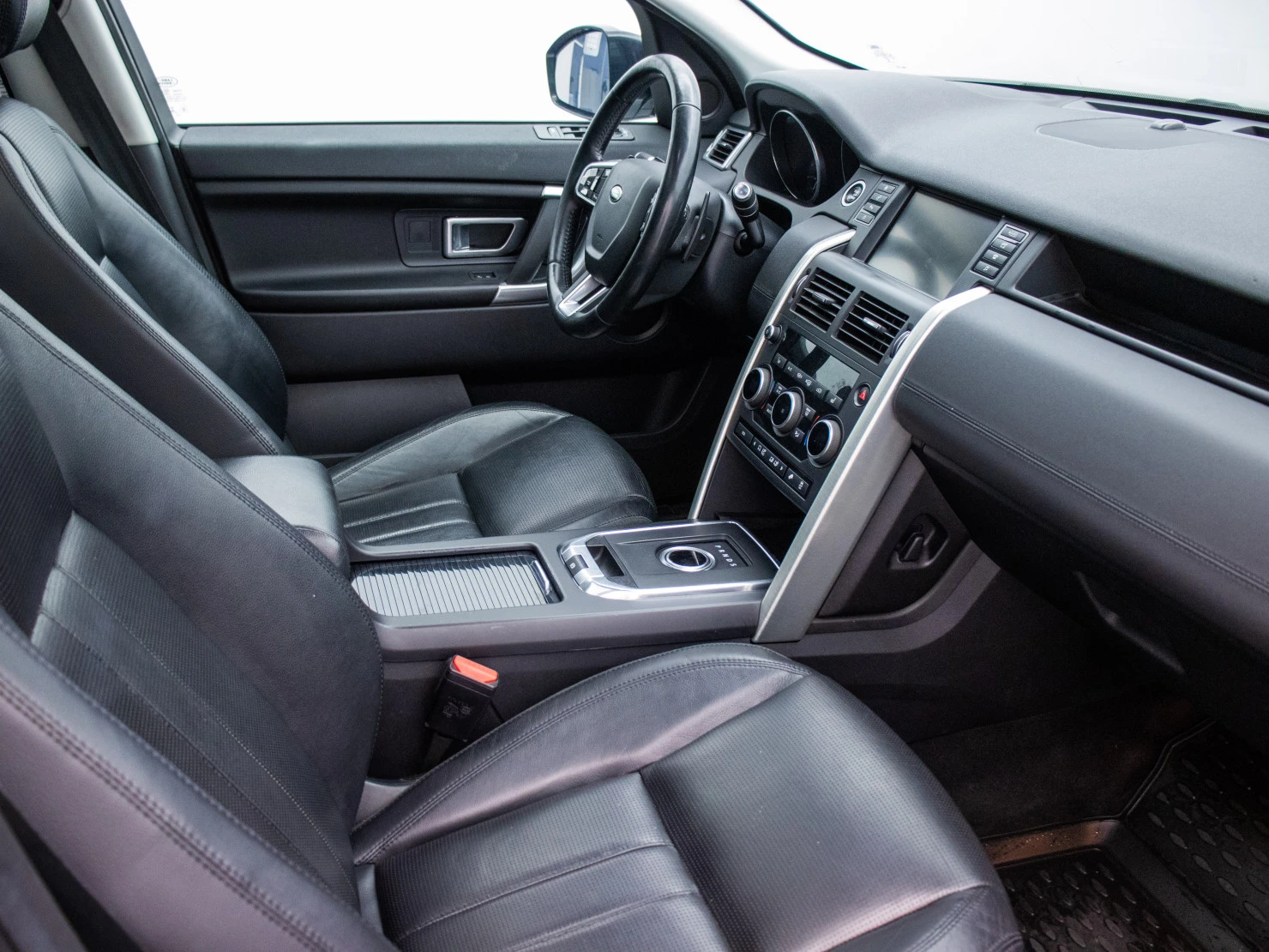 Land Rover Discovery Sport, 2015