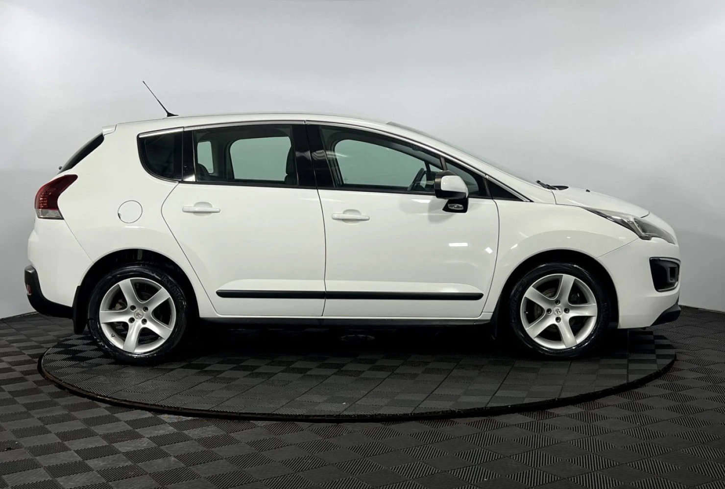 Peugeot 3008, 2014