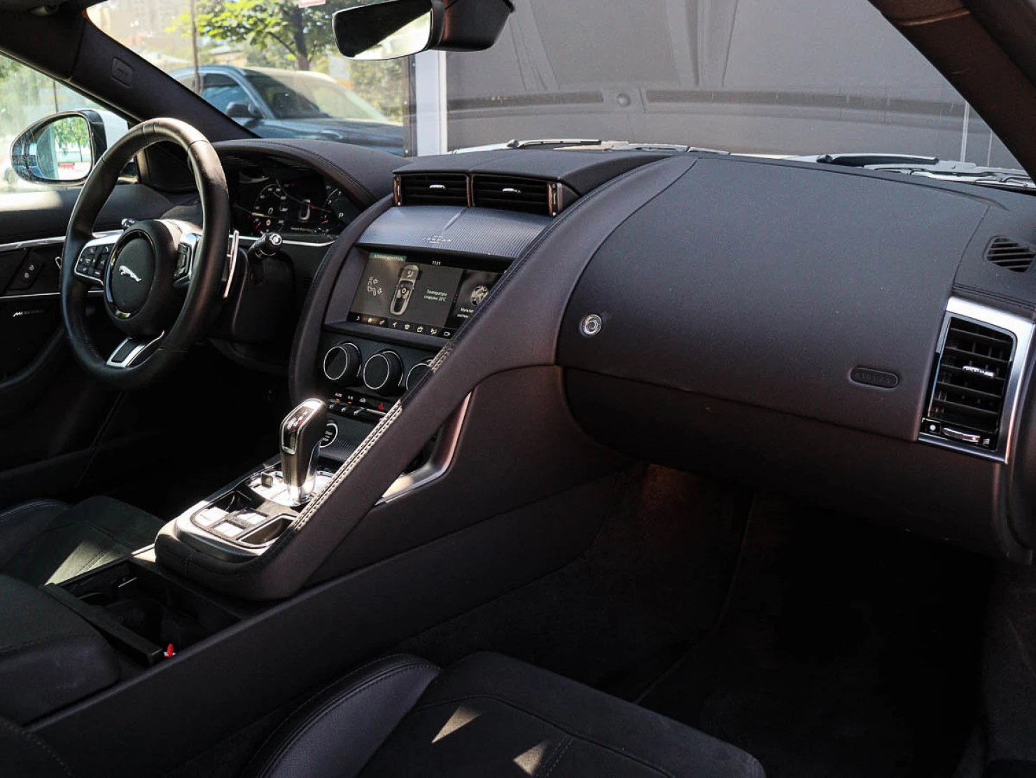 Jaguar F-Type, 2020