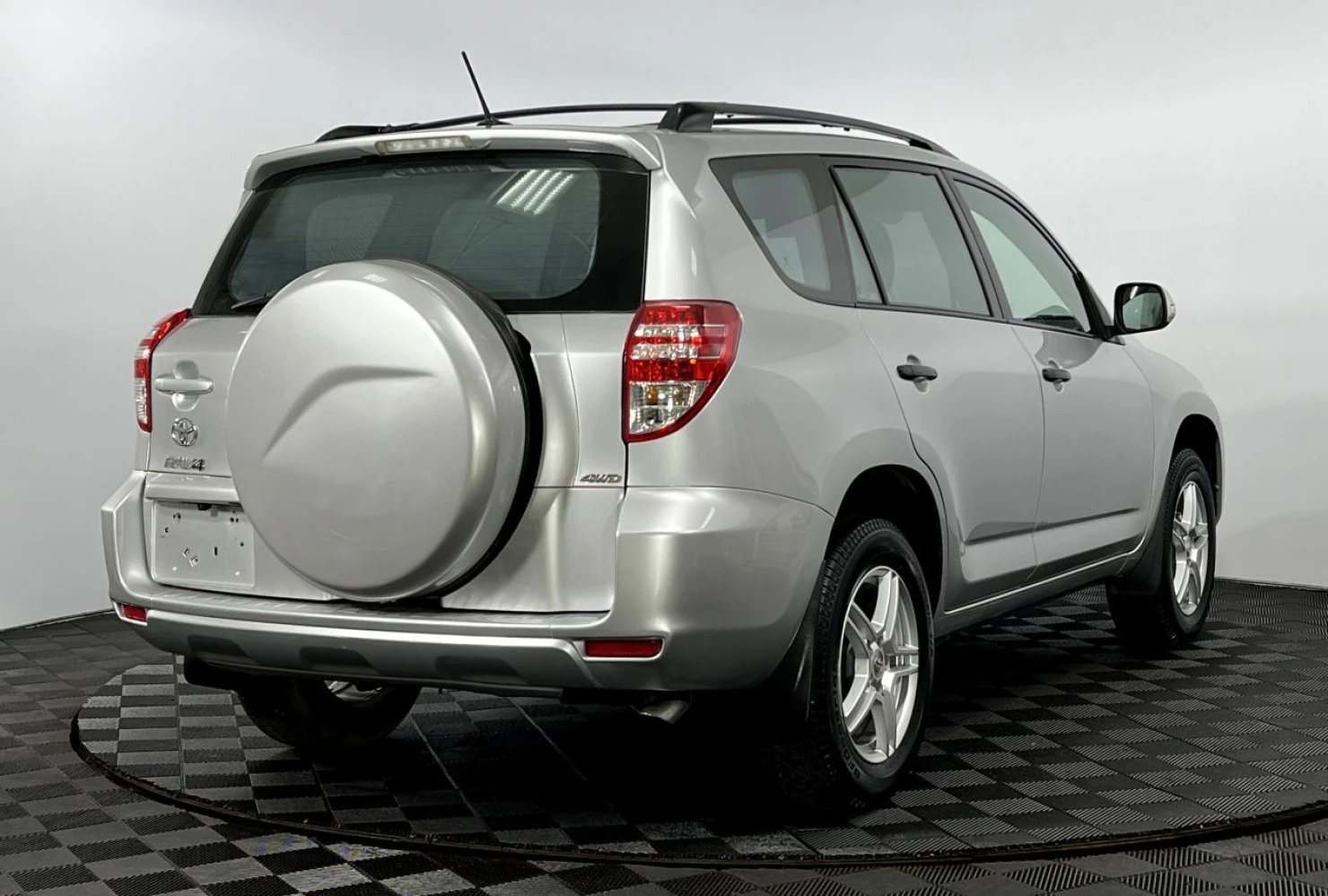Toyota RAV4, 2011