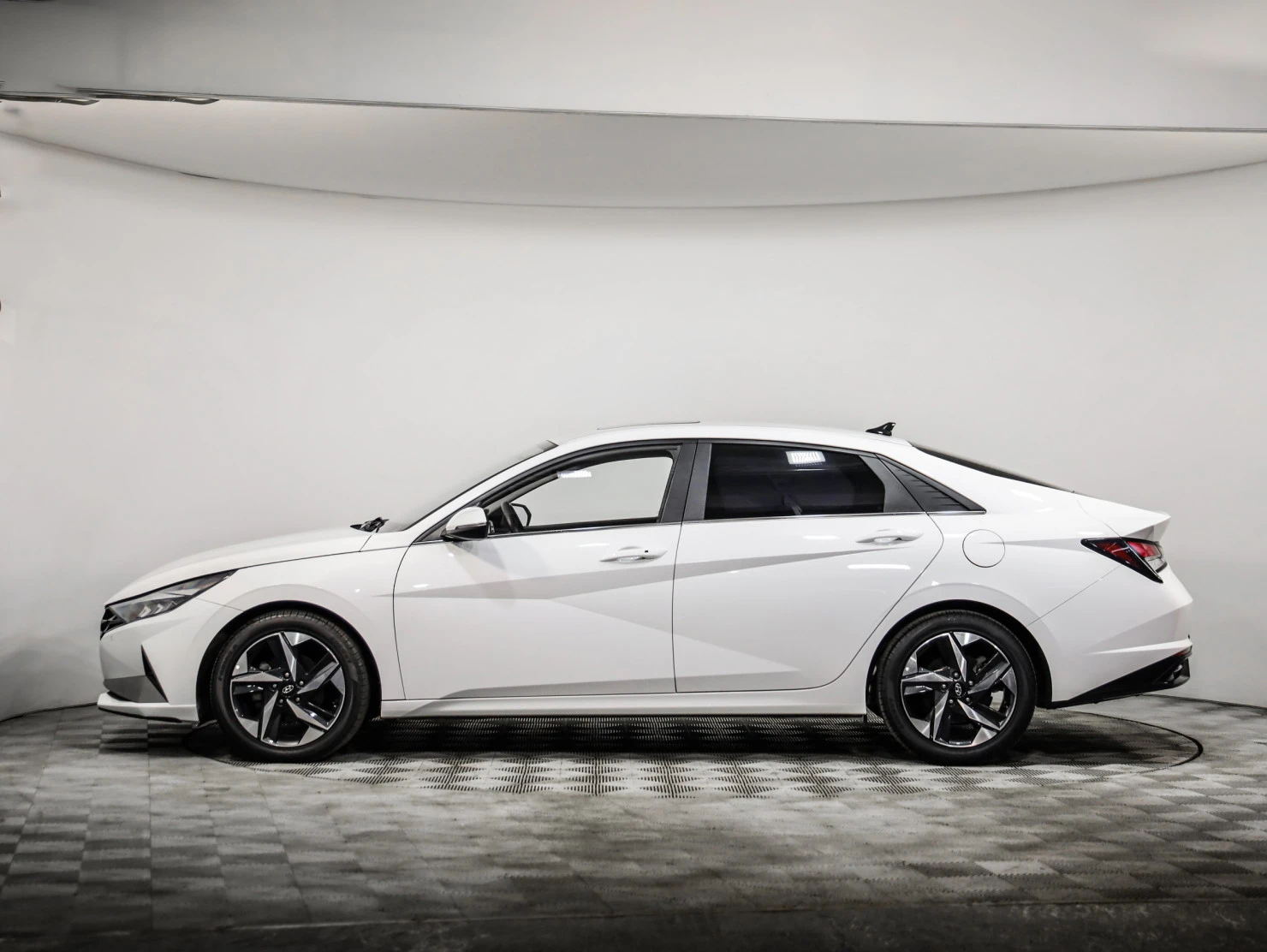 Hyundai Elantra, 2023