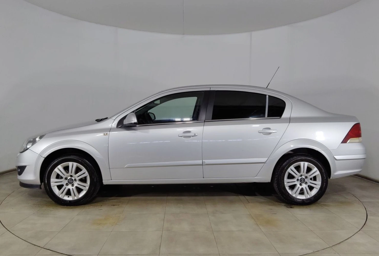 Opel Astra, 2012