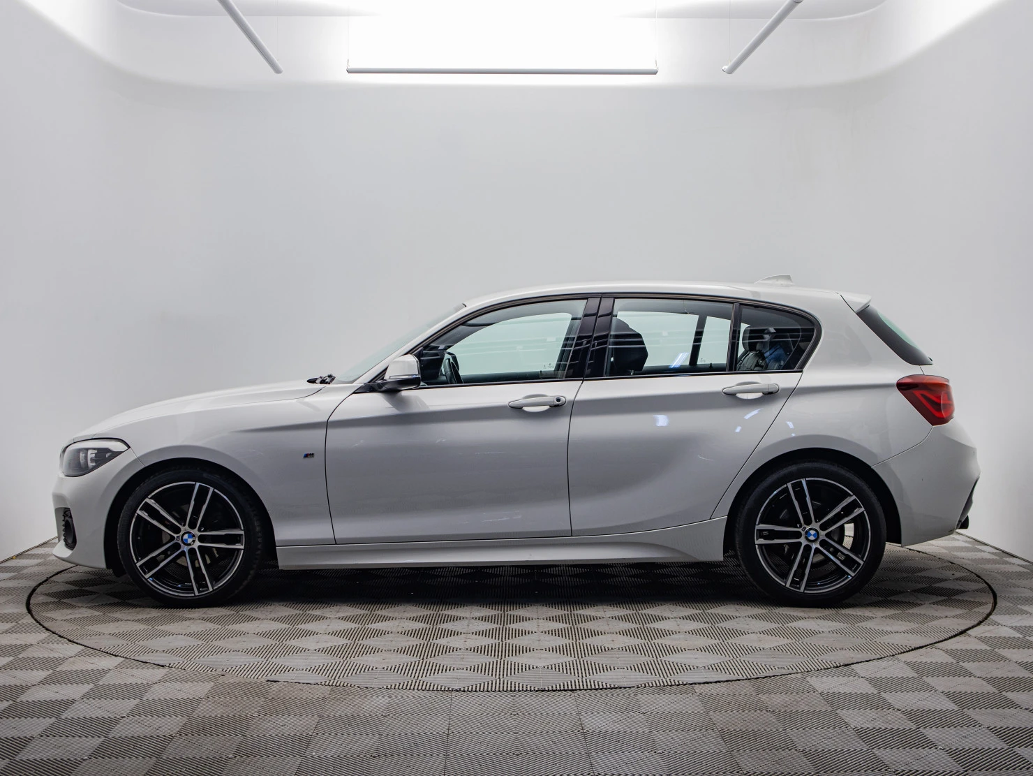 BMW 1 серии, 2018