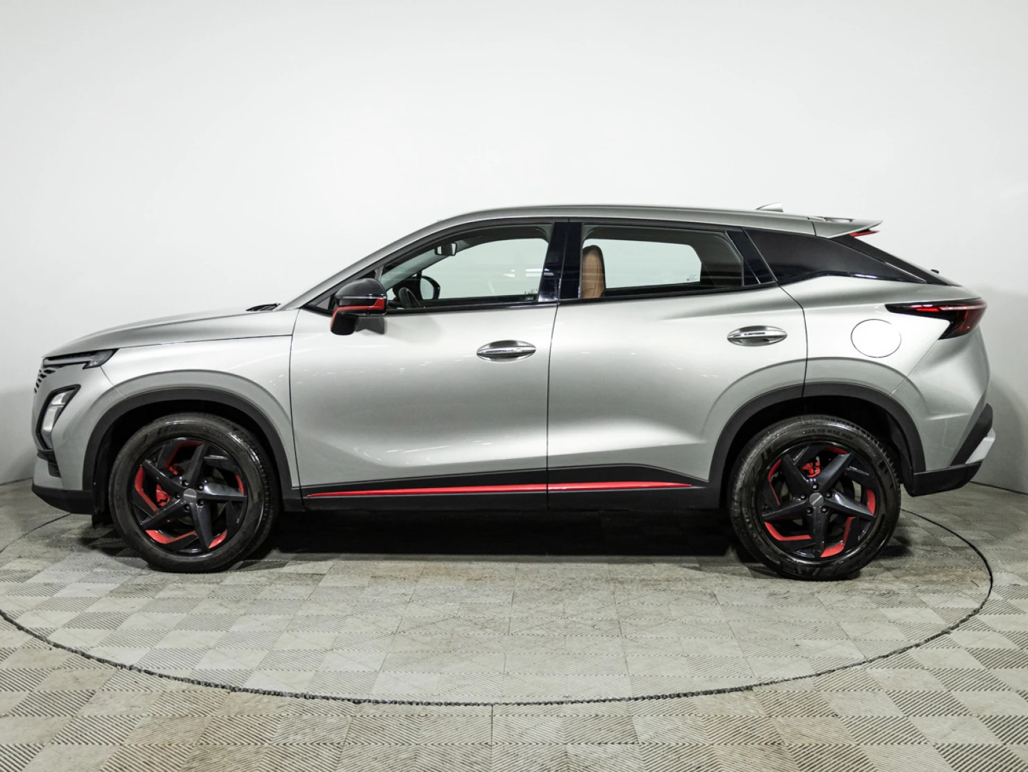 OMODA C5, 2023