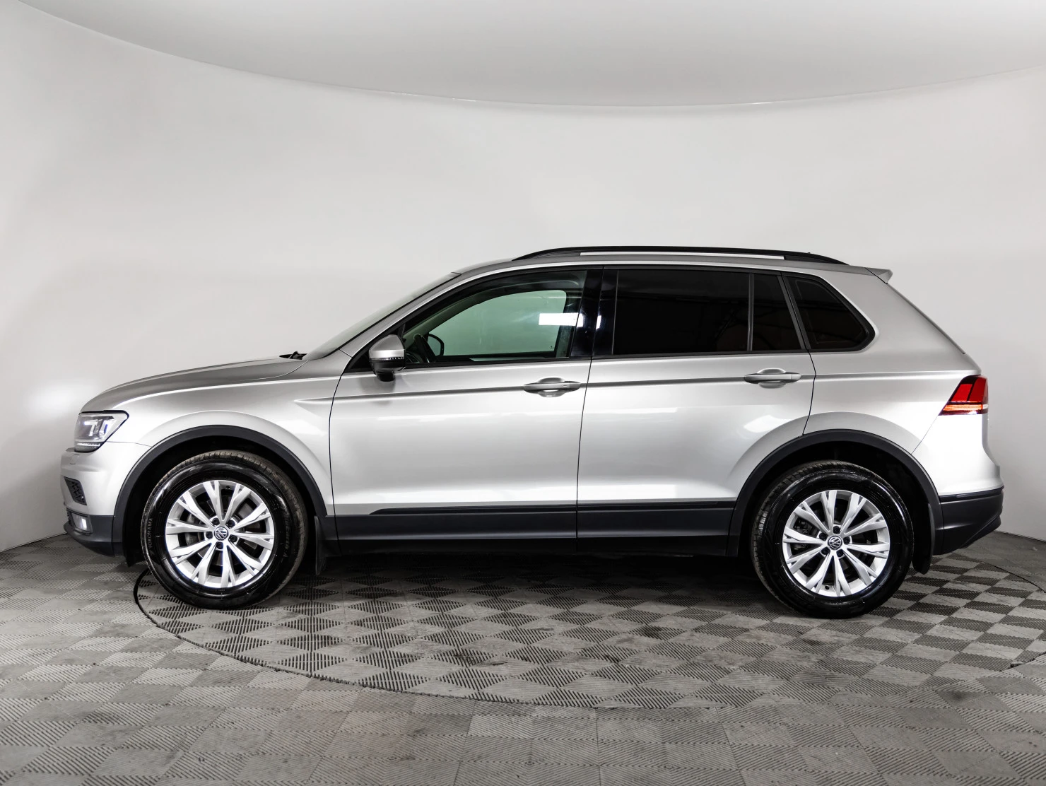 Volkswagen Tiguan, 2020