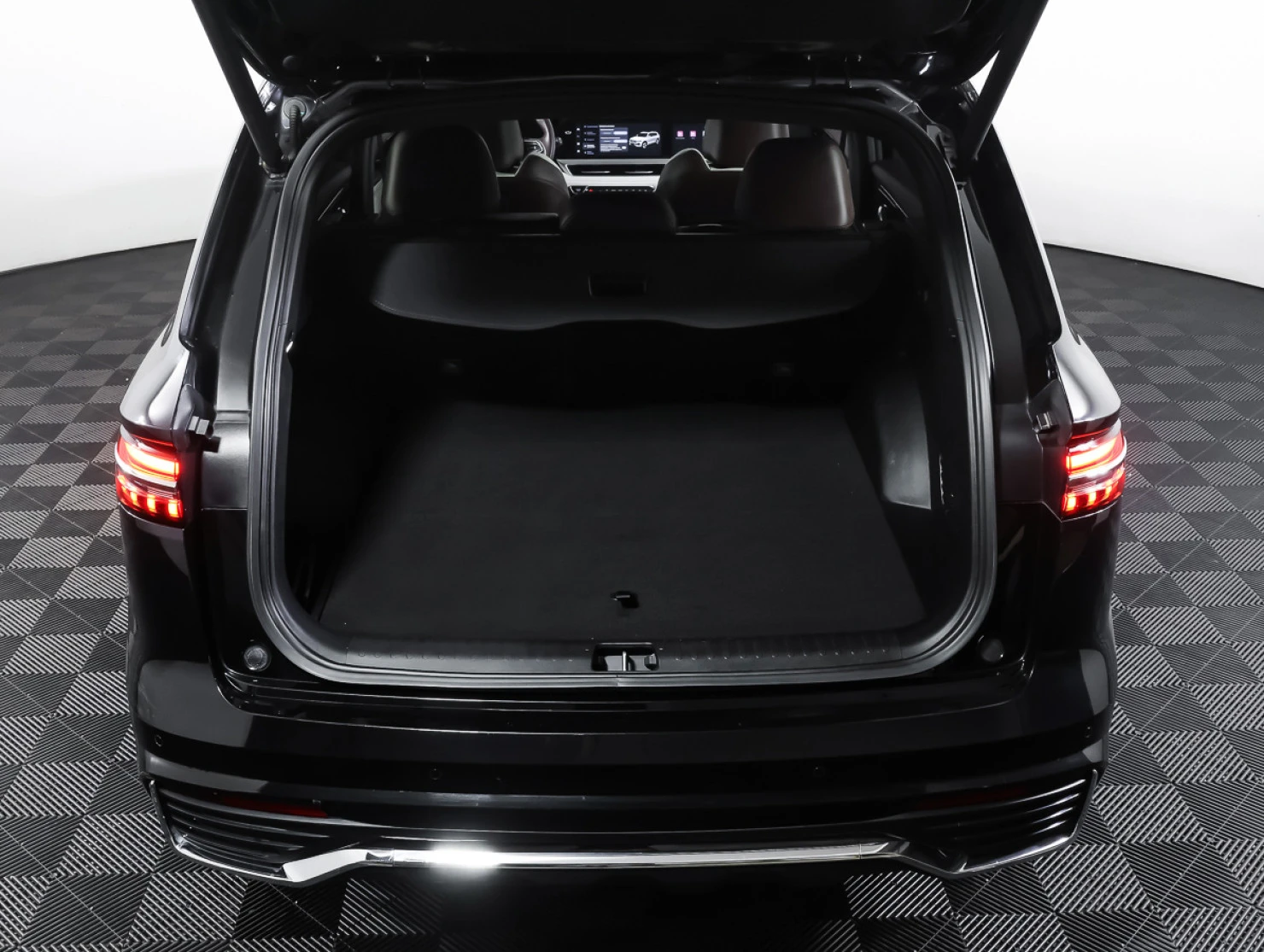 Geely Monjaro, 2023