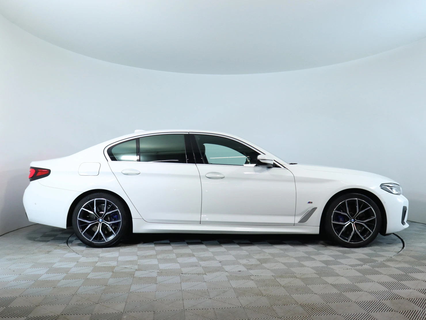 BMW 5 серии, 2021