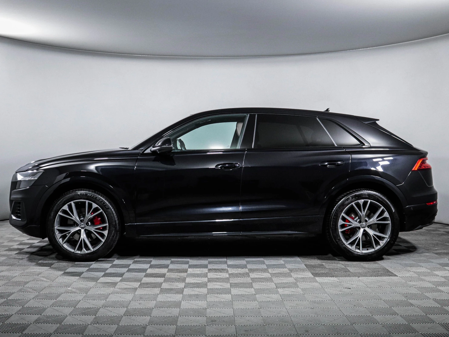 Audi Q8, 2019