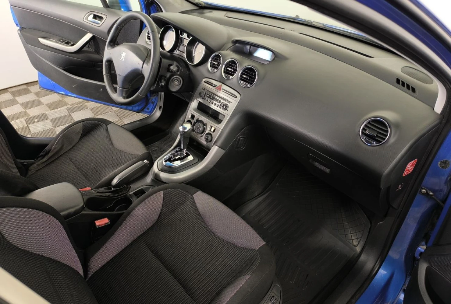 Peugeot 308, 2010