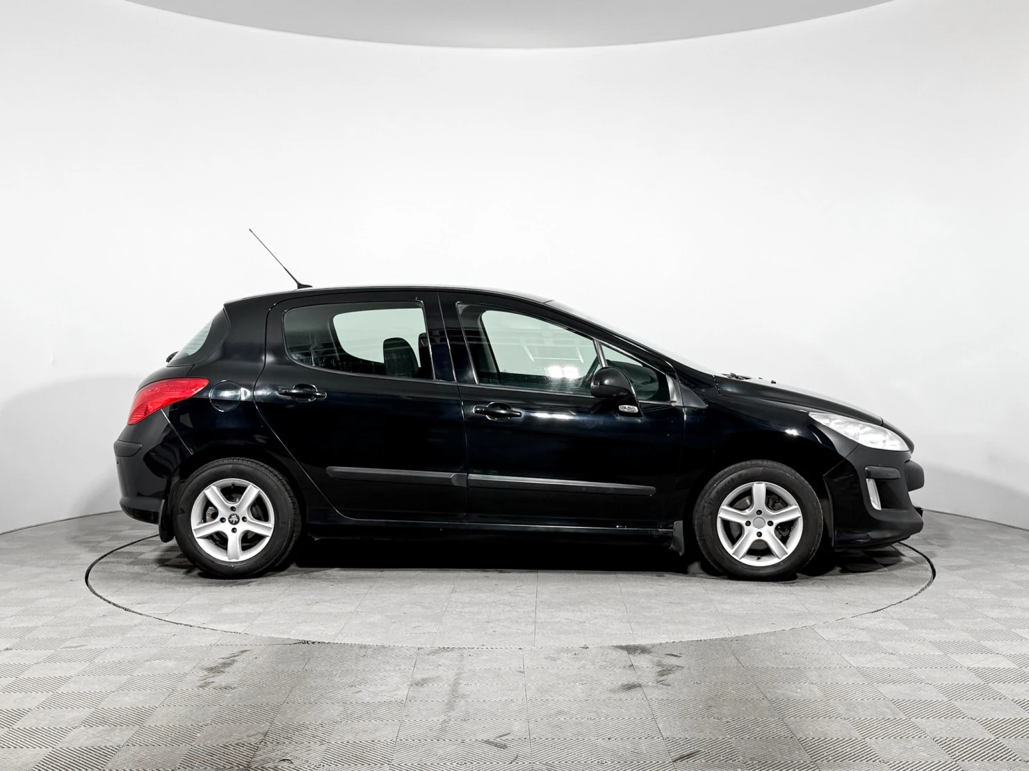 Peugeot 308, 2010